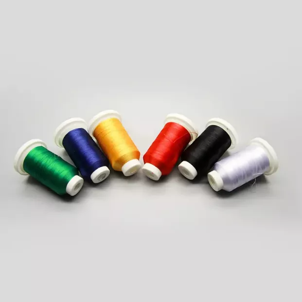 Hochwertiges Stickgarn aus 100 % Polyester, 120D/2, 1000 m